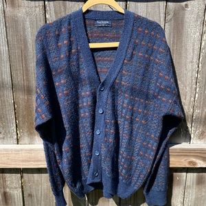 Vintage Van Heusen Cardigan Sweater Navy Blue Plaid 5 Button Acrylic